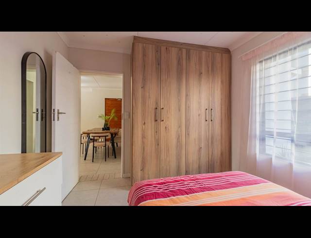 3 BEDROOM APARTMENT FOR SALE IN LONGLAKE